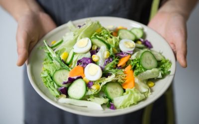 Wypadanie włosów i dieta – co musisz wiedzieć